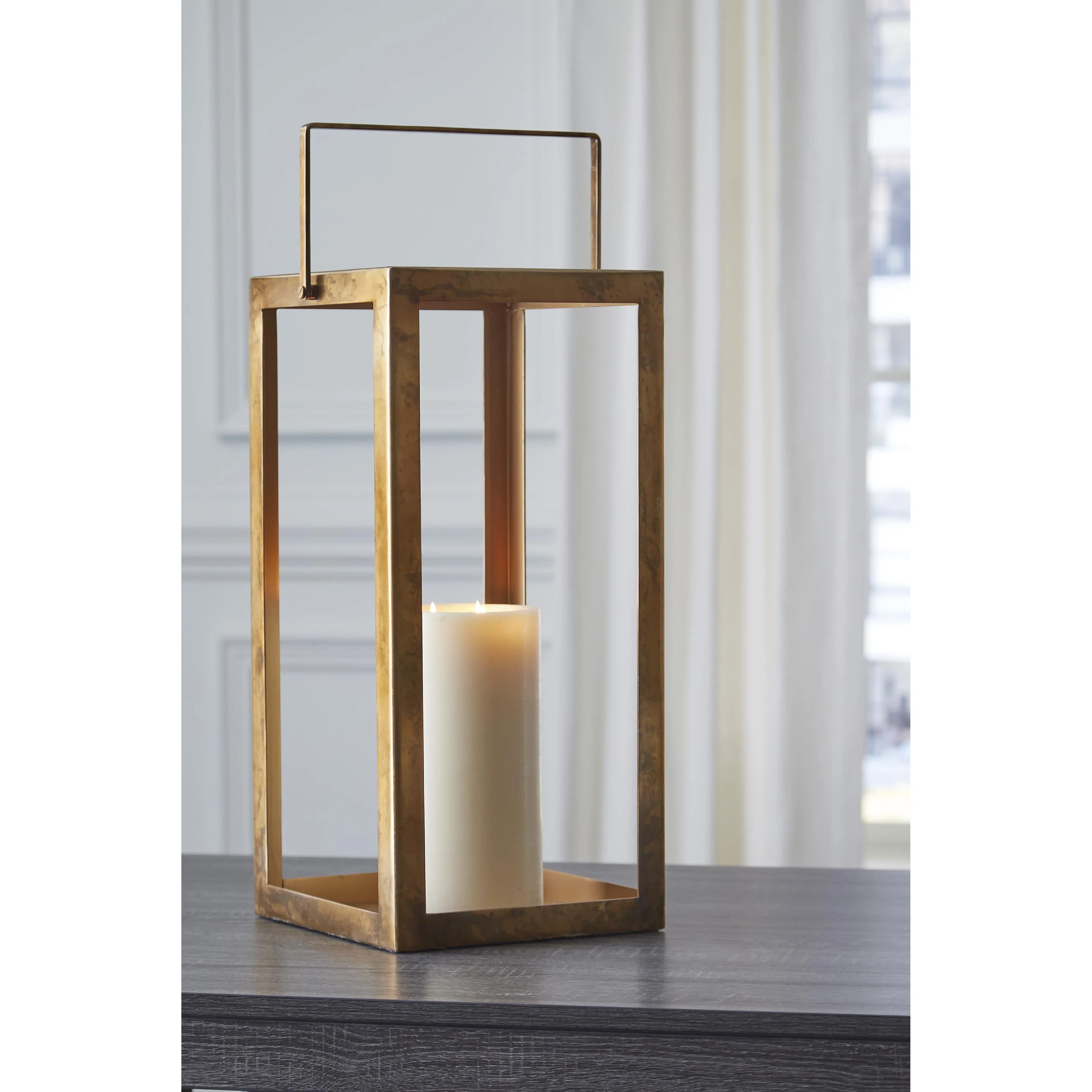 Signature Design by Ashley Briana A2000529 Lantern